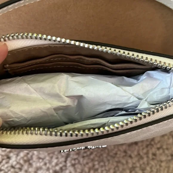 SALE Coach NWT Small Glacier White Wristlet Gift Set with Charms - Picture 5 of 9